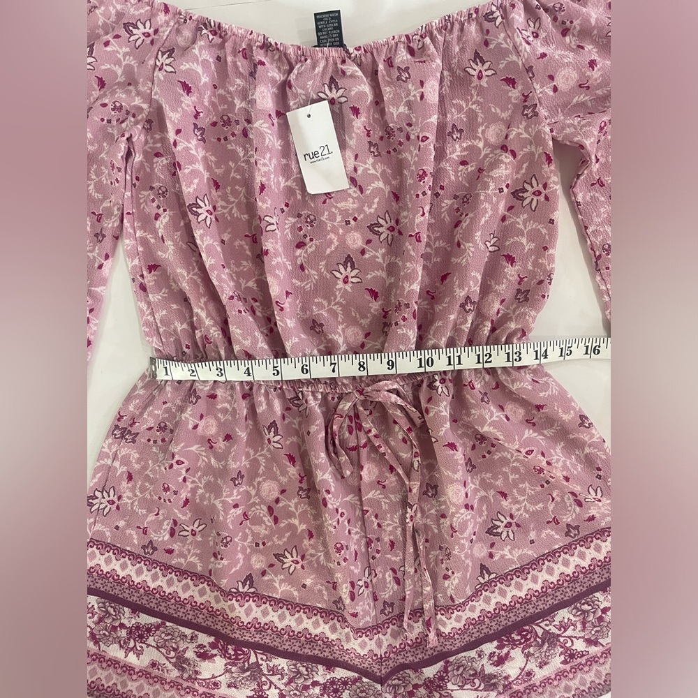 NWT Women’s Light Pink Floral Romper Size M - Picture 8 of 10